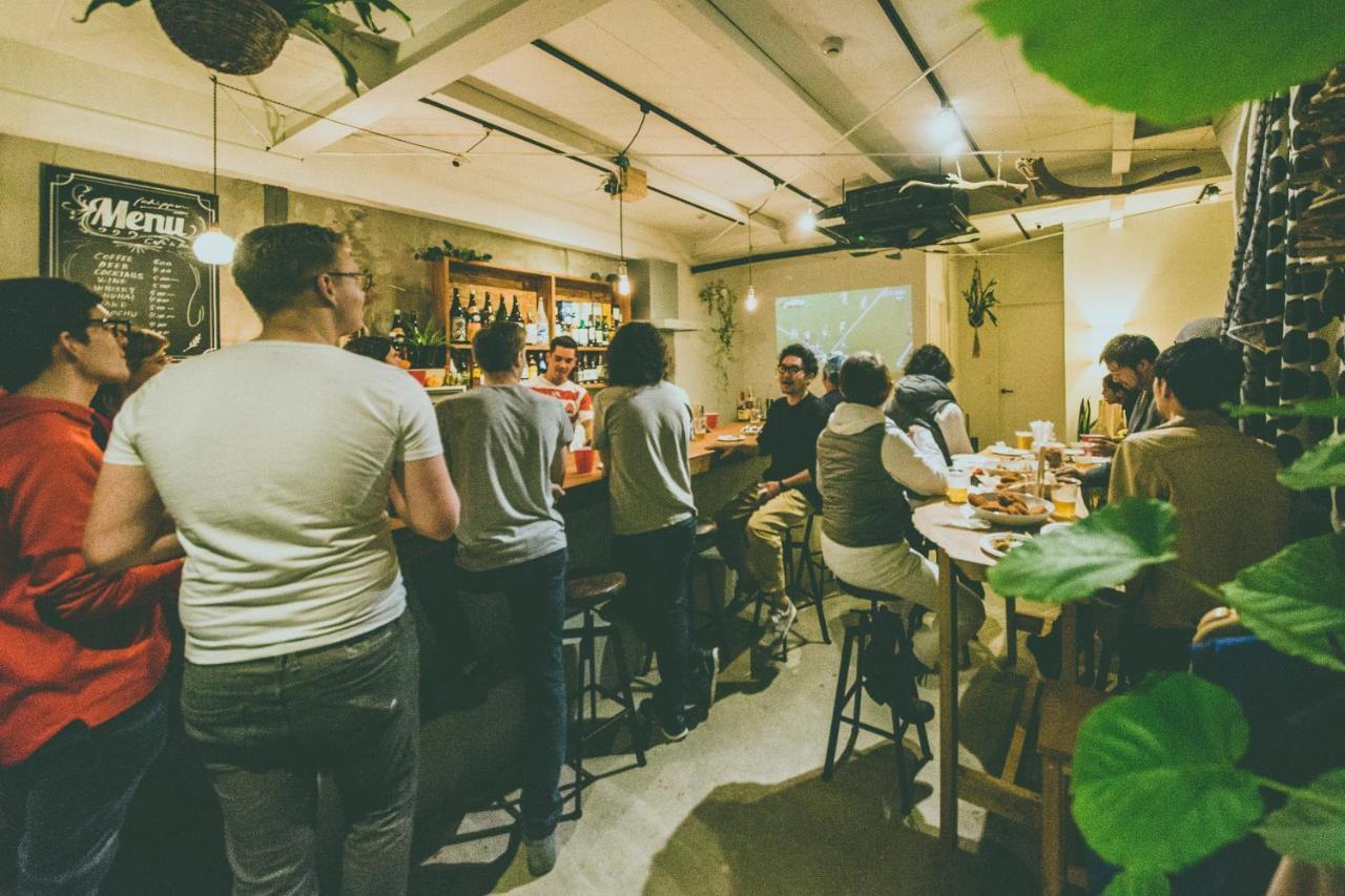 Hippo Hostel And Cafe Bar 大阪 外观 照片